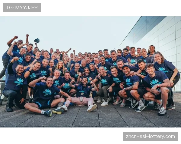 英超股东大会提议，就引入“橙牌”与“蓝牌”制度进行可行性研究。